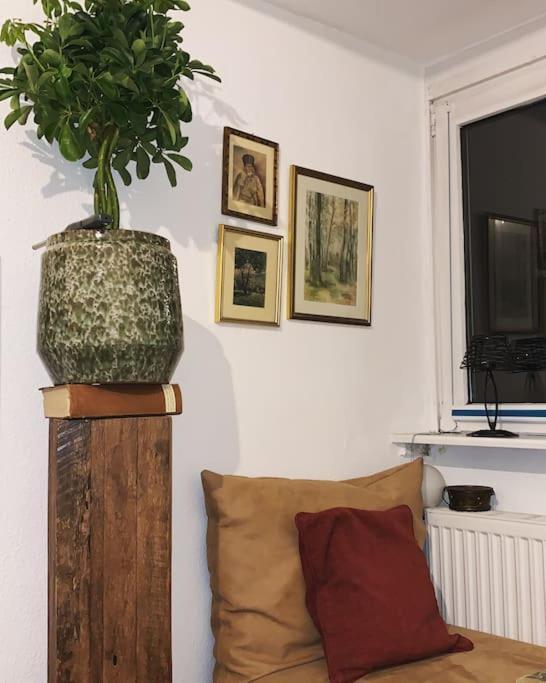 Artist Apartment, Skyline View & Breakfast Inclusive Apartamento
