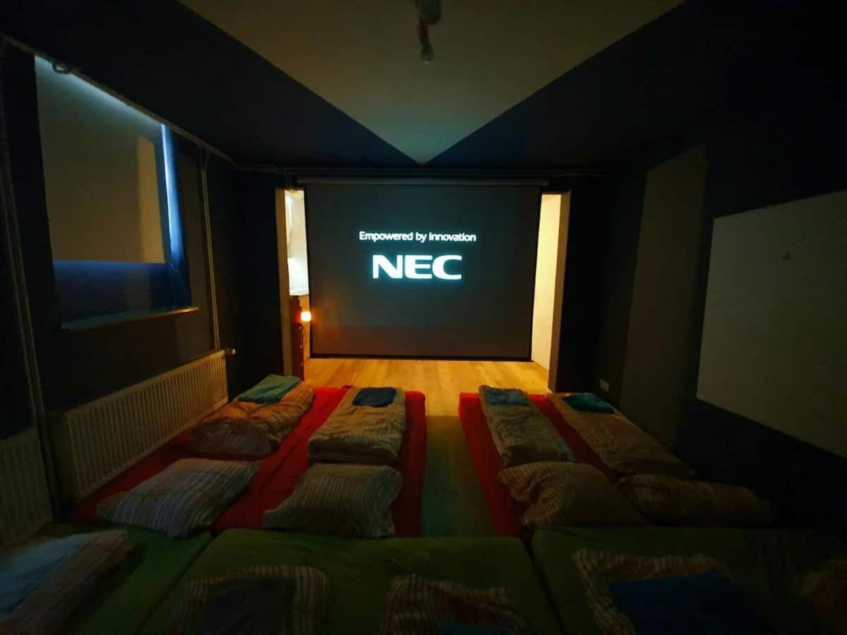 Family Friendly Funhouse Centrally Located In Ottensen Apartment *