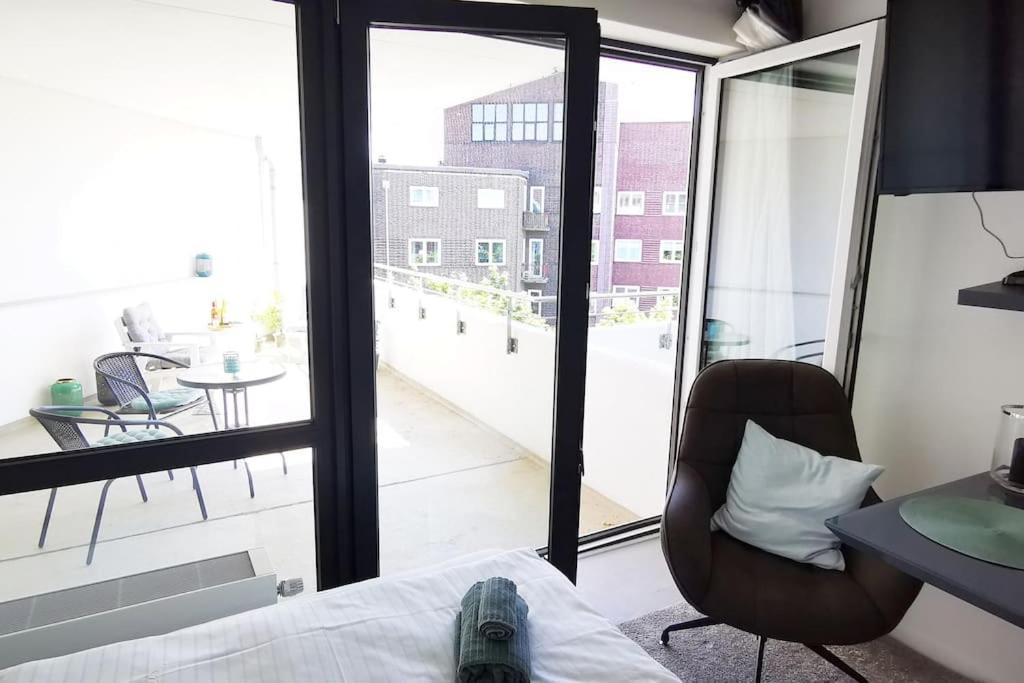 Hh 04 By Rockchair - Superhost Status - Modernes Mit Sonnigem Balkon & Premium Boxspringbetten In Winterhude - Geheimtipp