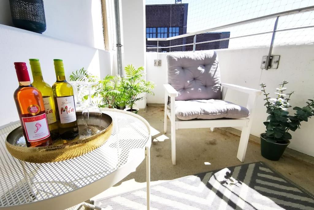 Hh 04 By Rockchair - Superhost Status - Modernes Mit Sonnigem Balkon & Premium Boxspringbetten In Winterhude - Geheimtipp Apartamento Hamburgo