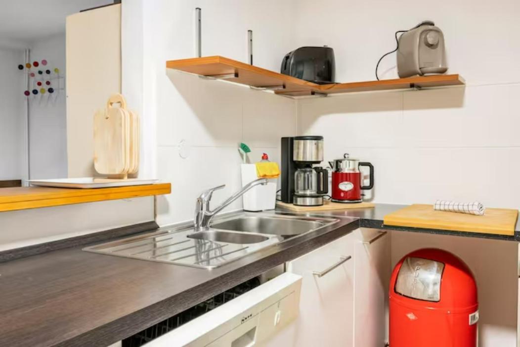 Gemuetliche 3-zkb Wc Souterrainwohnung In Bestlage * Hamburg-Harburg