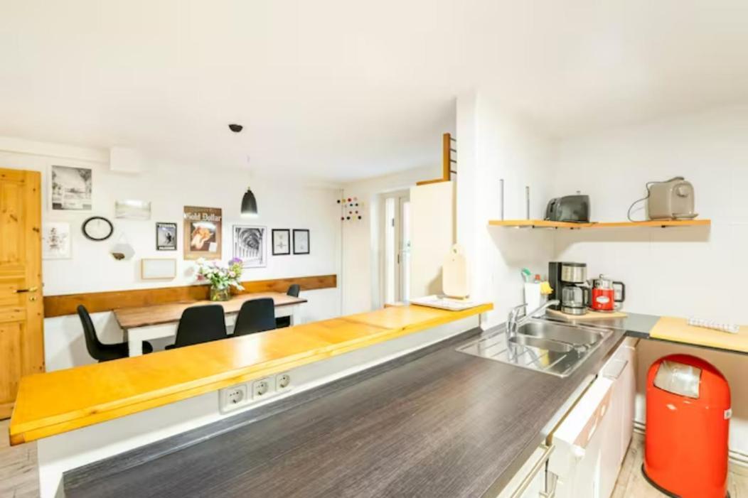Appartement Gemuetliche 3-zkb Wc Souterrainwohnung In Bestlage Hamburg-Harburg