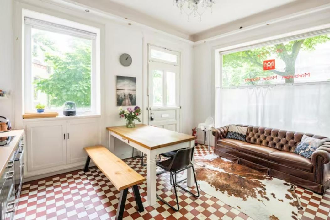 Apartment Grosszuegige Altbauwohnung In Bestlage