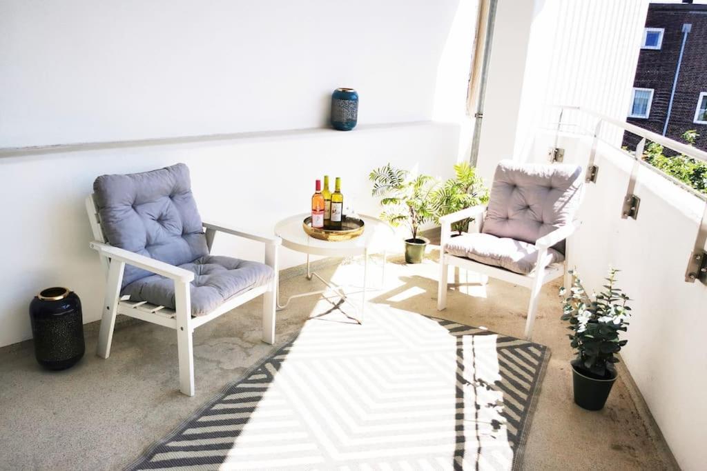 Hh 04 By Rockchair - Superhost Status - Modernes Mit Sonnigem Balkon & Premium Boxspringbetten In Winterhude - Geheimtipp