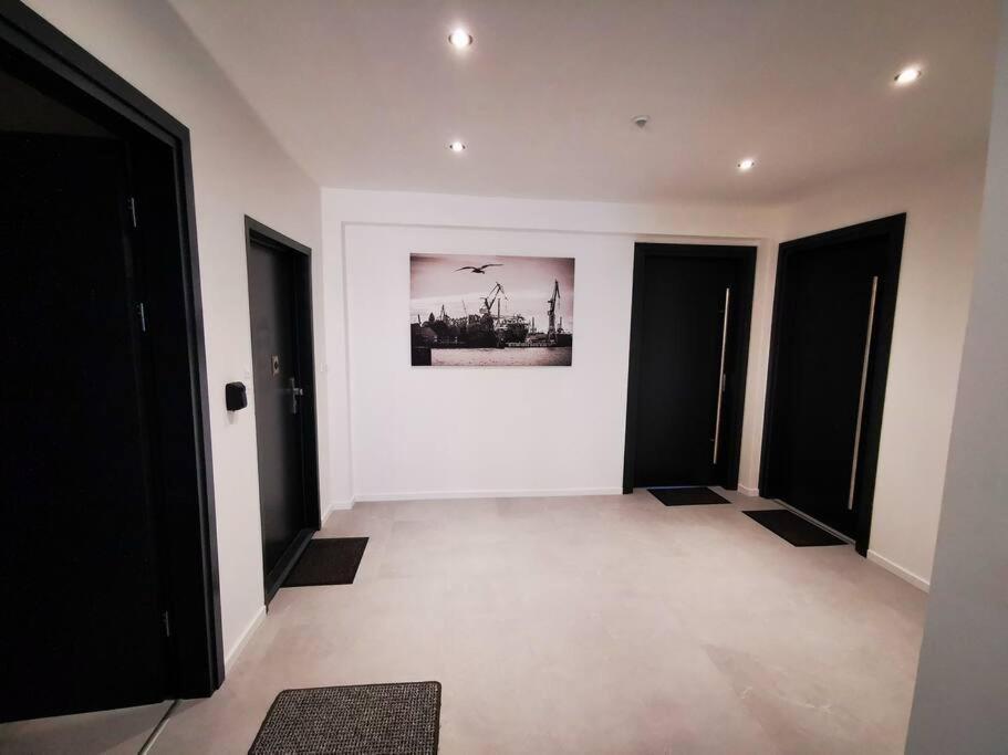 Apartment Hh 04 By Rockchair - Superhost Status - Modernes Mit Sonnigem Balkon & Premium Boxspringbetten In Winterhude - Geheimtipp *