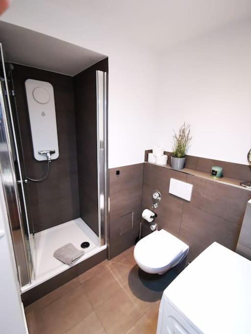 Apartment Hh 04 By Rockchair - Superhost Status - Modernes Mit Sonnigem Balkon & Premium Boxspringbetten In Winterhude - Geheimtipp *