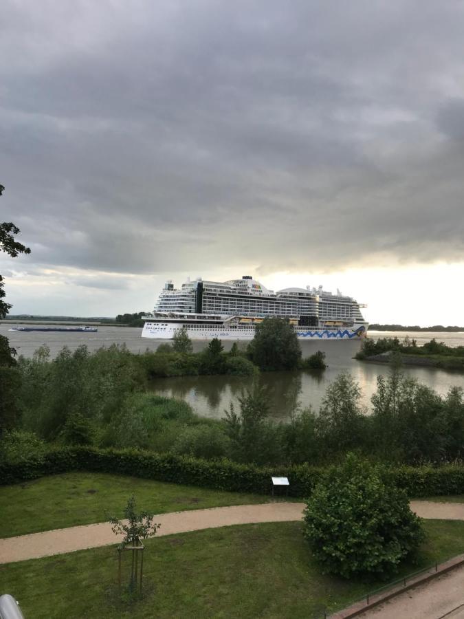 Urlaub Am Elbstrand - In Blankenese Mit Naturblick * Hamburg