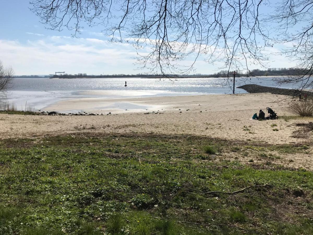 Urlaub Am Elbstrand - In Blankenese Mit Naturblick *