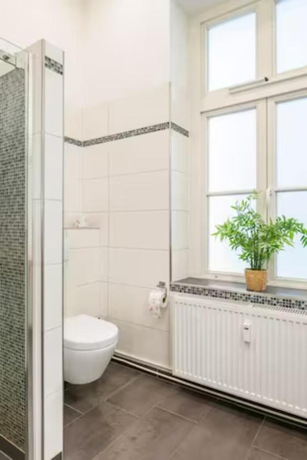 Großzügige Altbauwohnung In Bestlage * Hamburg