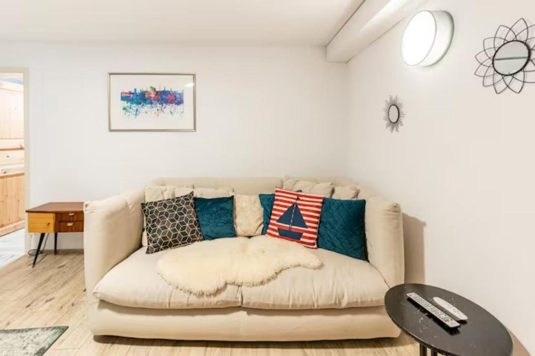 Gemuetliche 3-zkb Wc Souterrainwohnung In Bestlage Appartement