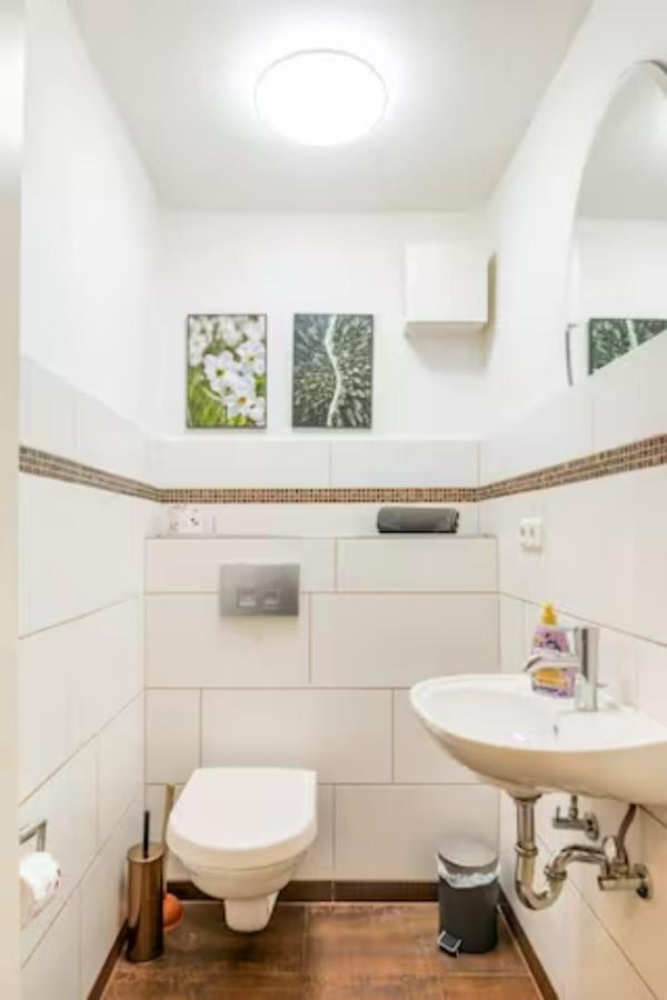 Gemuetliche 3-zkb Wc Souterrainwohnung In Bestlage Hamburg-Harburg