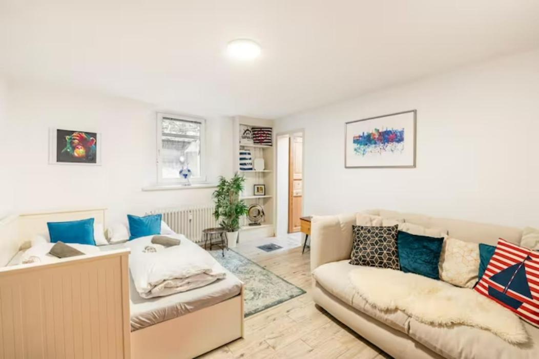 Appartement Gemuetliche 3-zkb Wc Souterrainwohnung In Bestlage