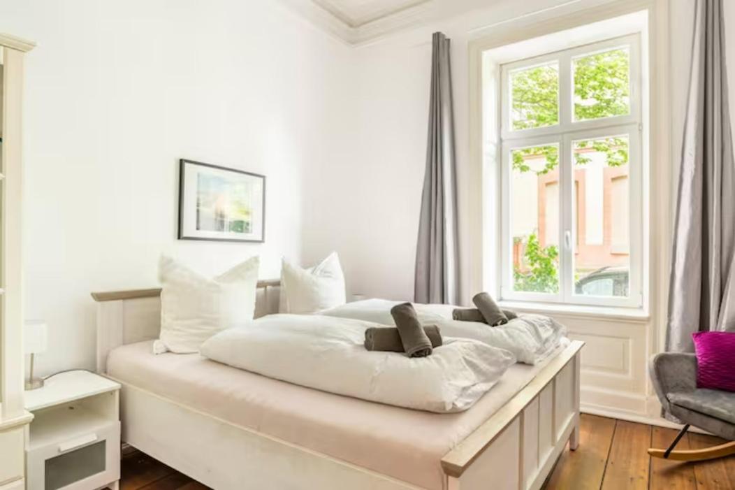 Grosszuegige Altbauwohnung In Bestlage Apartment Hamburg