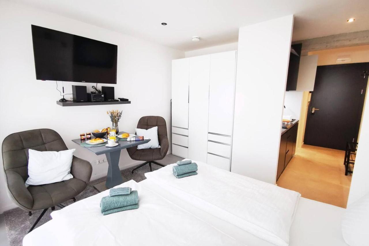 Apartamento Hh 01 By Rockchair - Superhost Status - Modernes Mit Sonnigem Balkon & Premium Boxspringbetten In Winterhude - Geheimtipp *