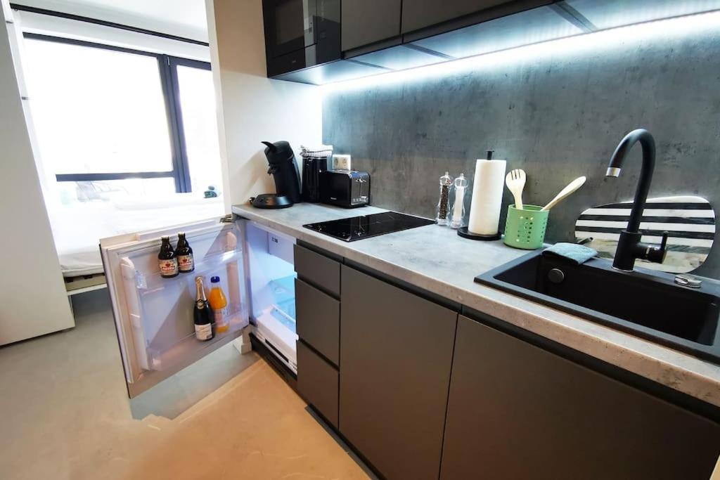 Hh 06 By Rockchair - Superhost Status - Modernes Mit Sonnigem Balkon & Premium Boxspringbetten In Winterhude - Geheimtipp Hamburg