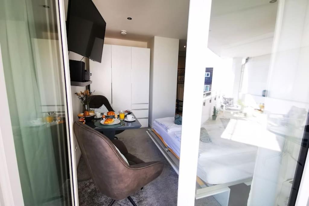 Hh 03 By Rockchair - Superhost Status - Modernes Mit Sonnigem Balkon & Premium Boxspringbetten In Winterhude - Geheimtipp Hamburgo