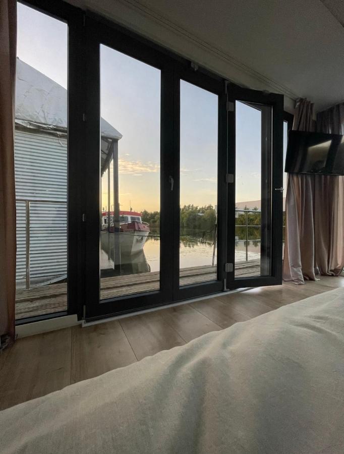 80qm Privates Hausboot In Hamburg-mitte Hamburgo