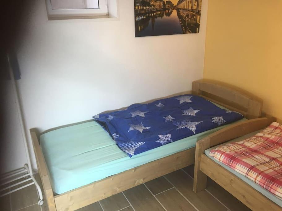 Volksdorf 2 Zimmer, 3 Betten, Souterrain Apartment *