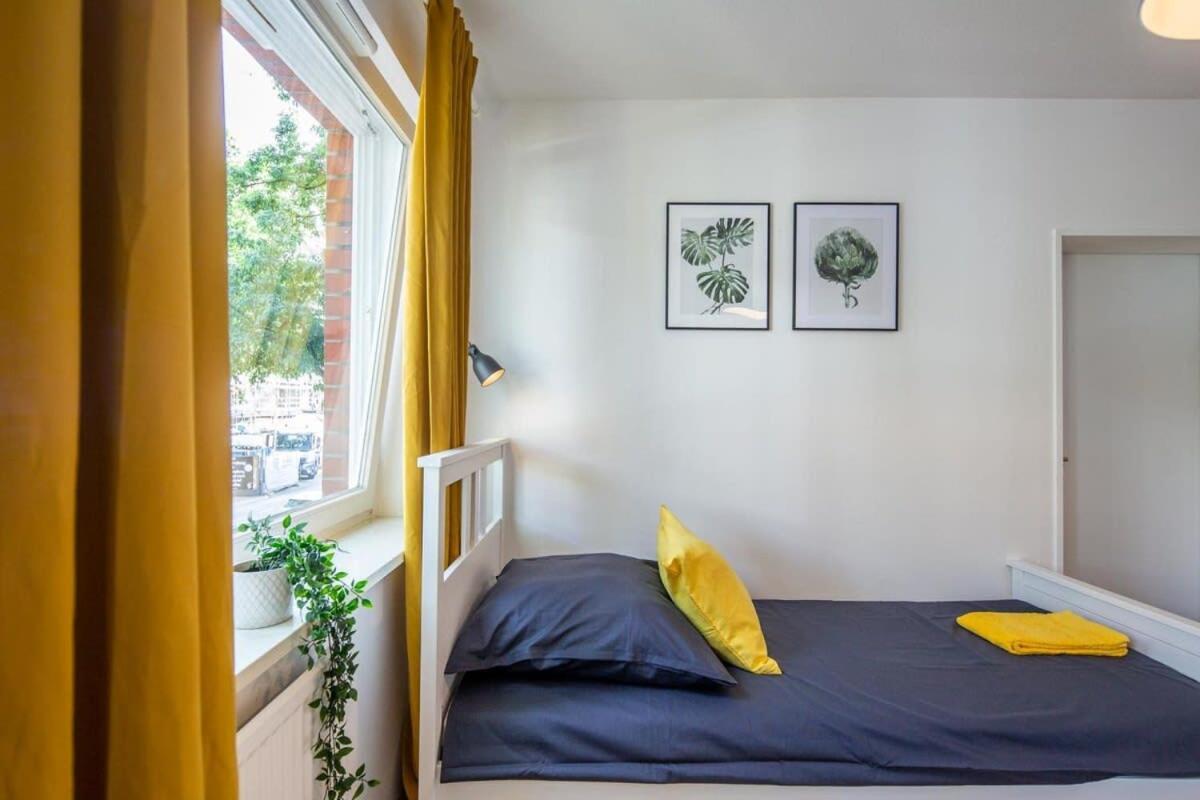 3 Bedroom In Great Location Apartment