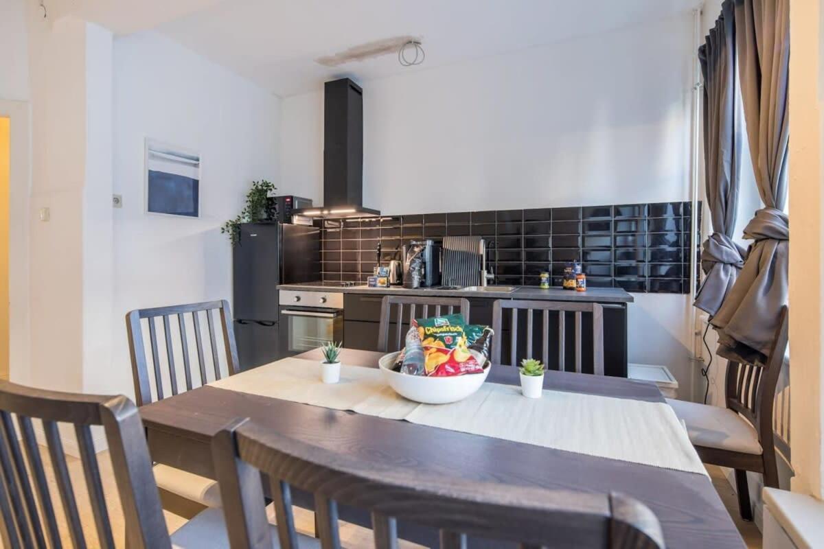 Cosy 2-room In Urban Location Appartement *