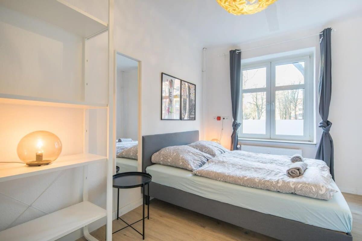 Spacious Two Br Close To Stadtpark And Street Parking * Hamburg-Harburg