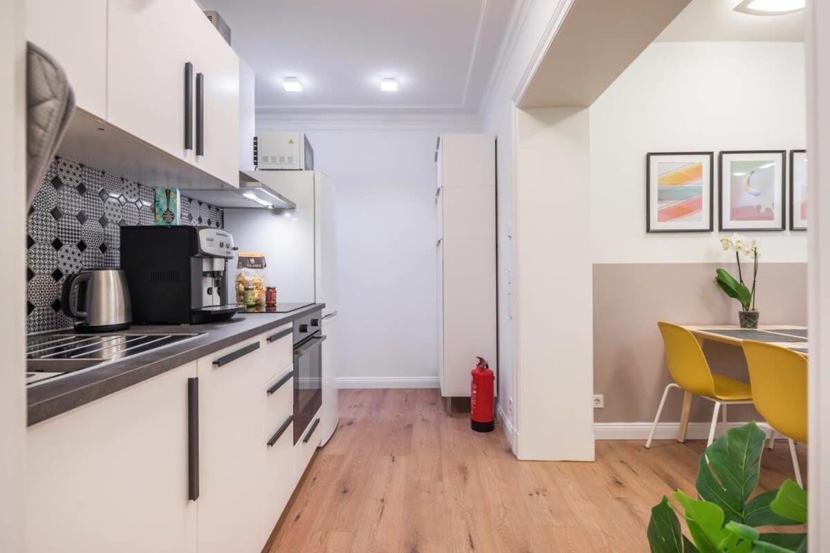 Charming In Prime Location Appartement *