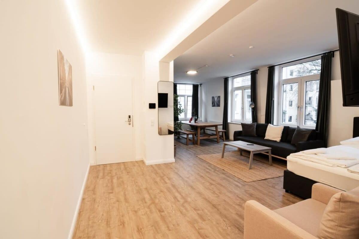 Apartment Gem For 12 Hamburg