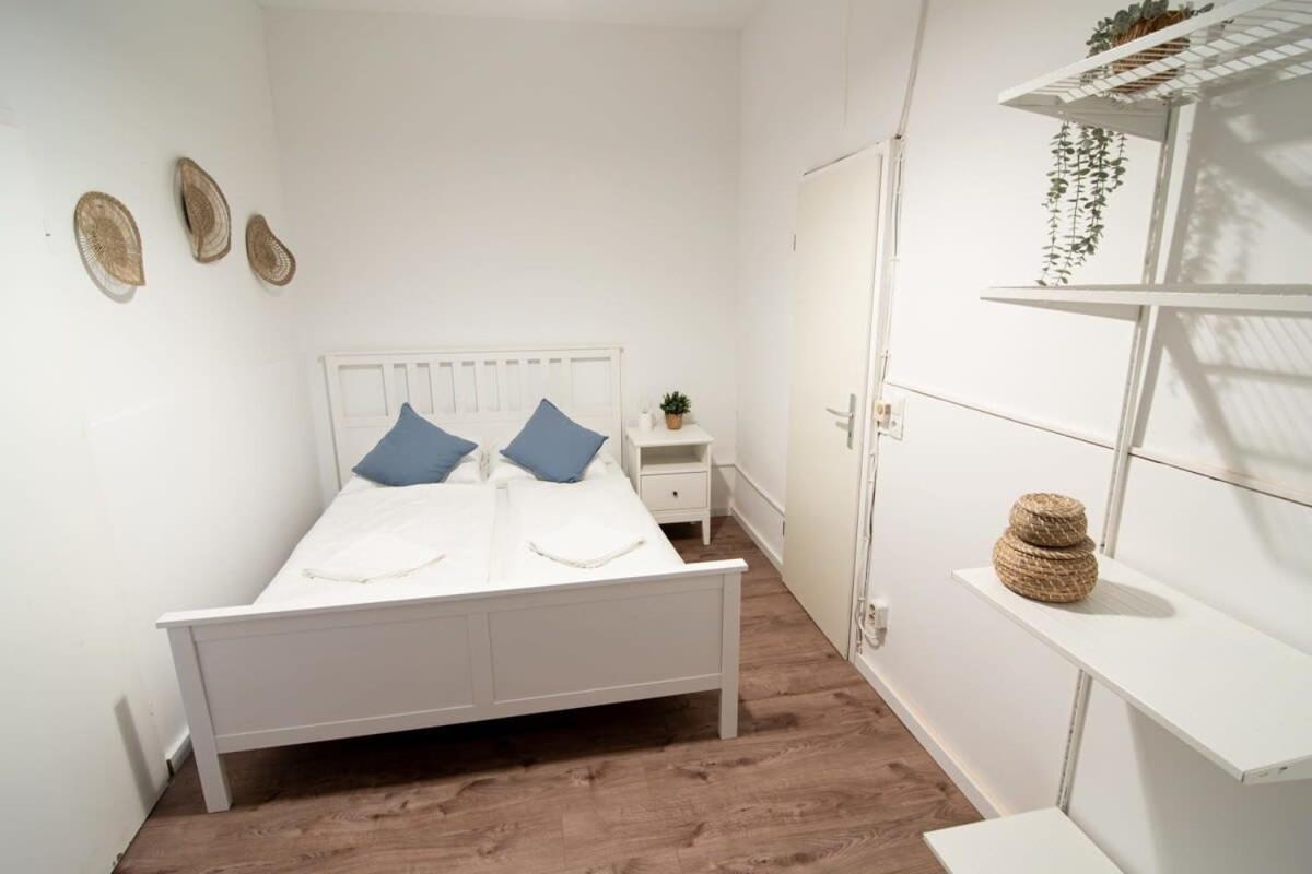 Great Three Bedroom Hamburg-Harburg
