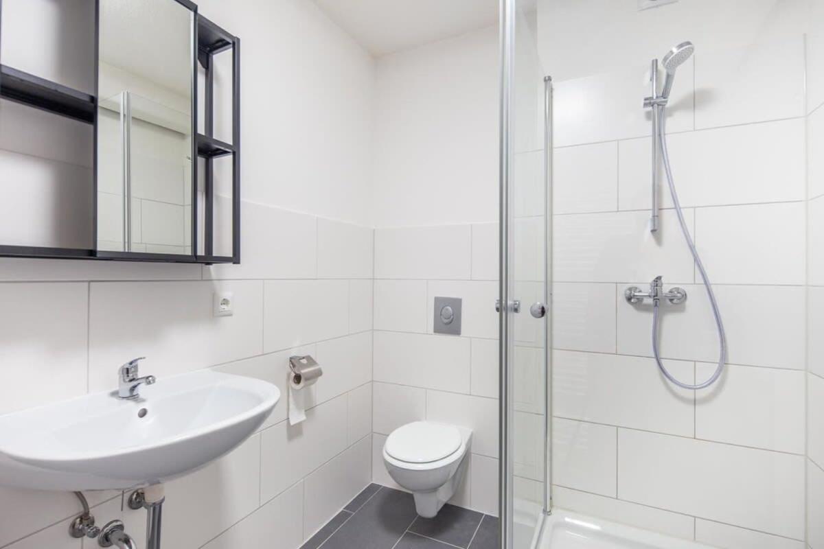 3 Bedroom In Great Location * Hamburg