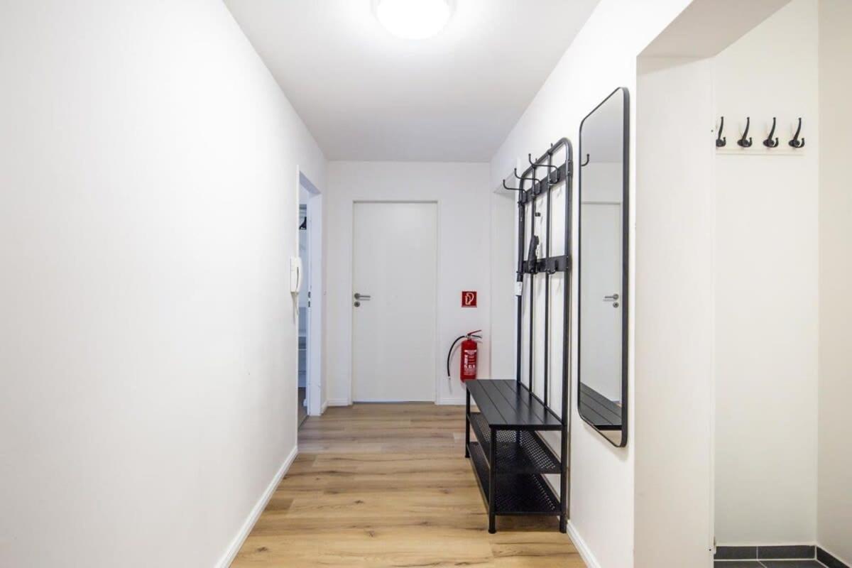 3 Bedroom In Great Location *