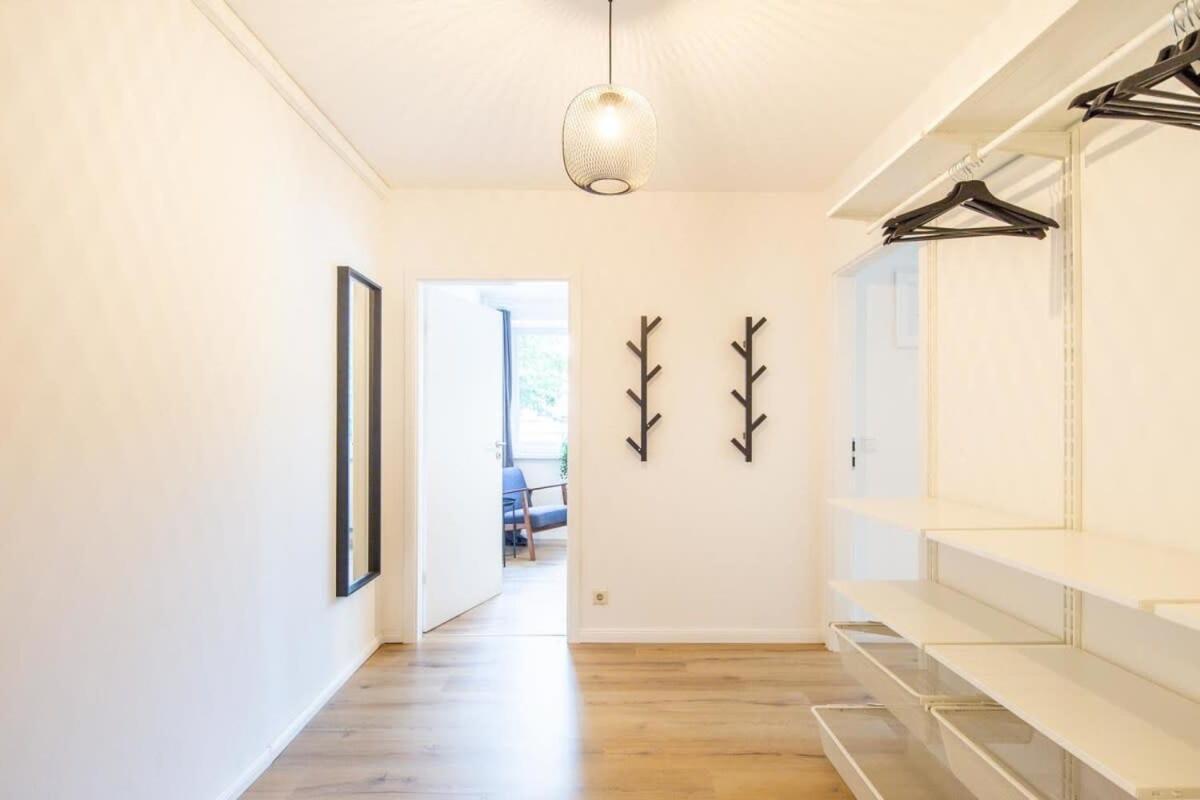 Apartment 3 Bedroom In Great Location Hamburg