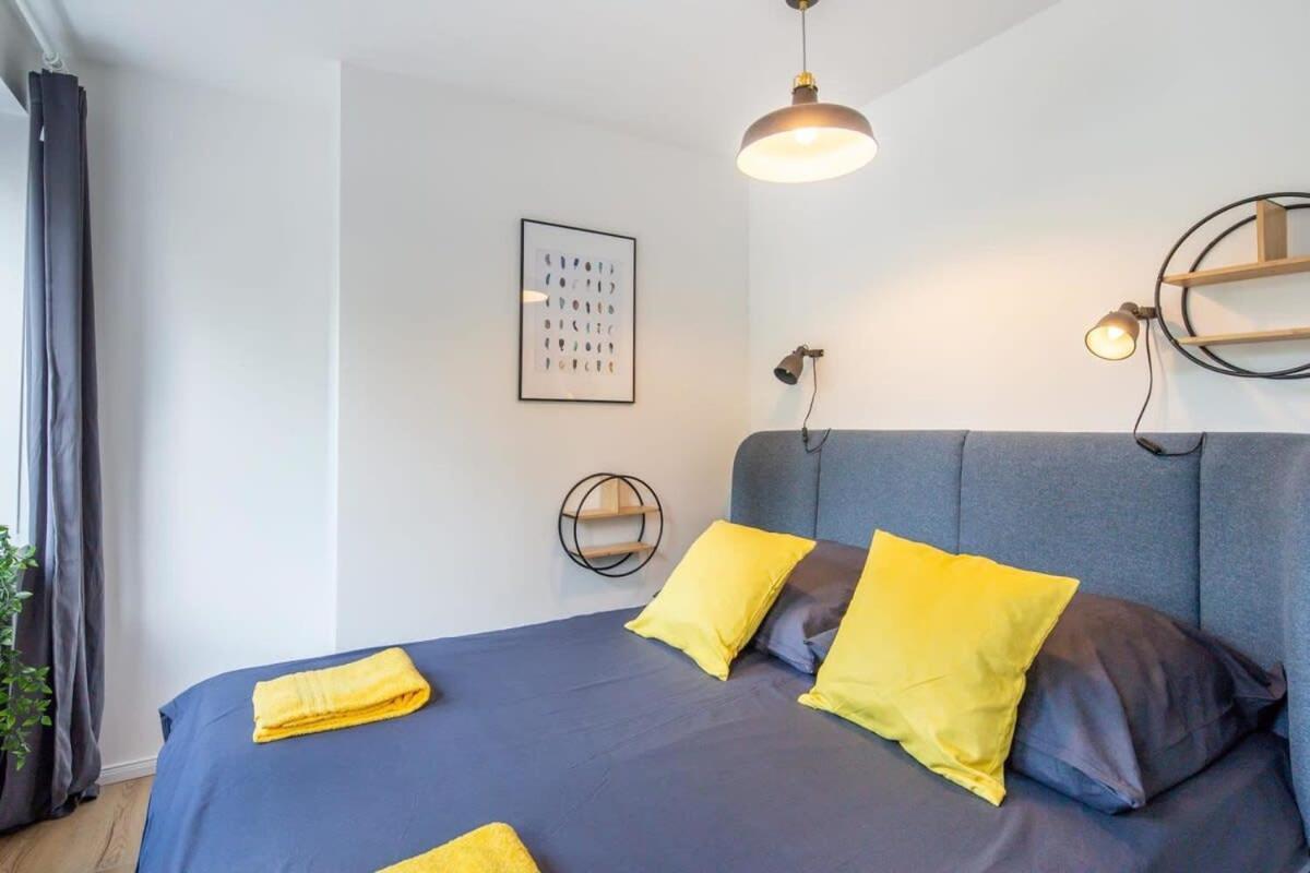 3 Bedroom In Great Location Apartment