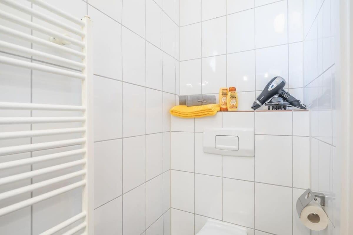 Apartment Beautiful 2 Bedroom Incl Parking Hamburg