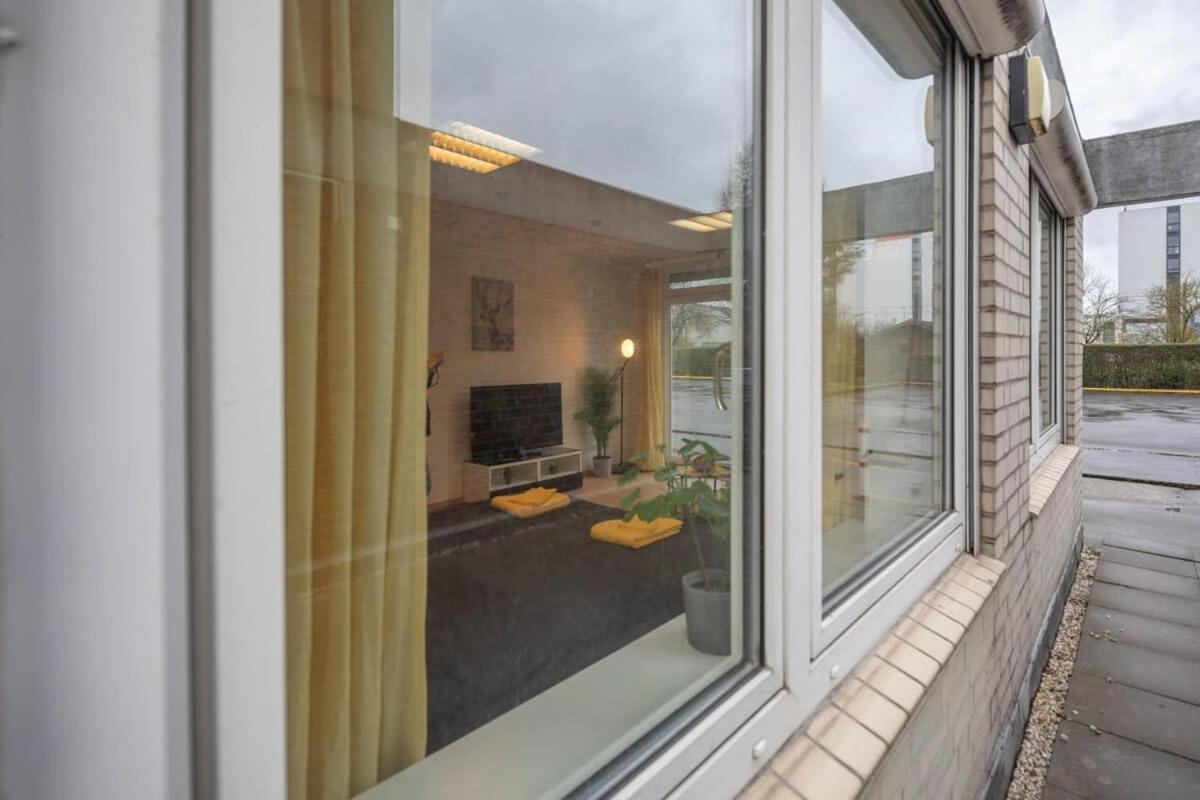 Apartment Beautiful 2 Bedroom Incl Parking
