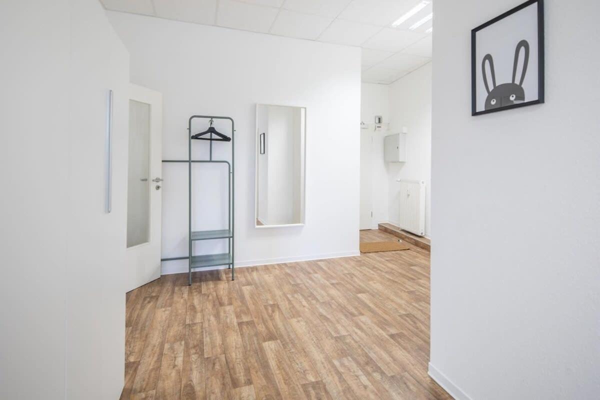 Spacious 2 Bedroom *