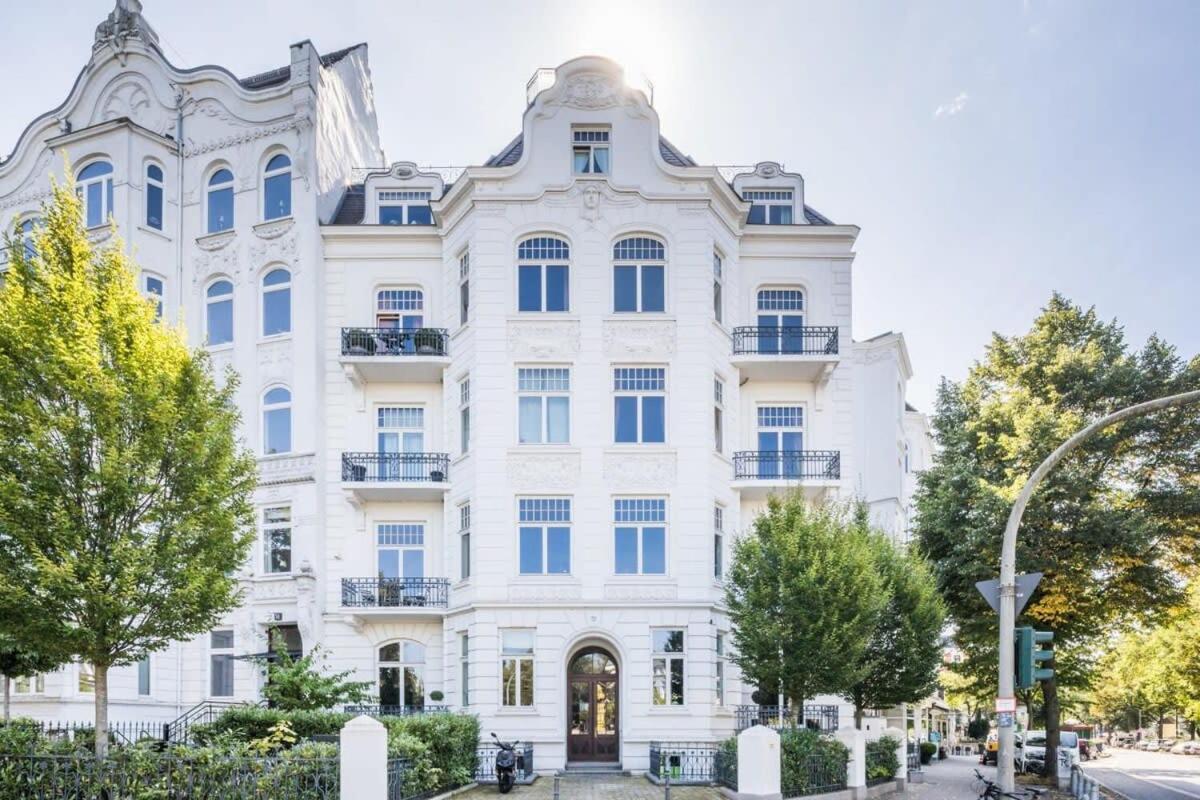 Charming In Prime Location *