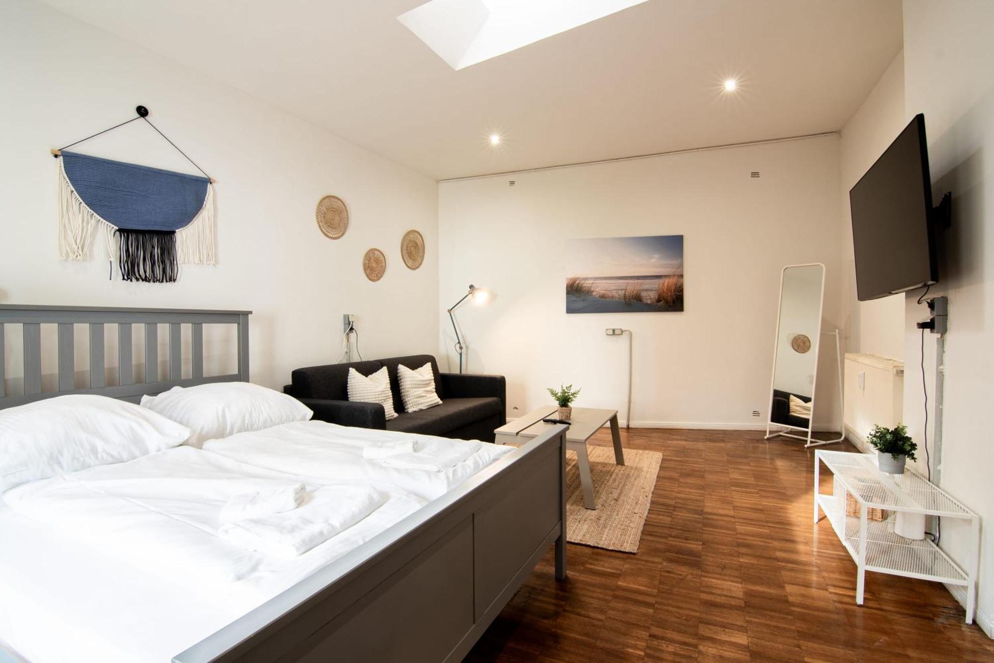 - 2 Bedrooms For Up To 11 Guests *