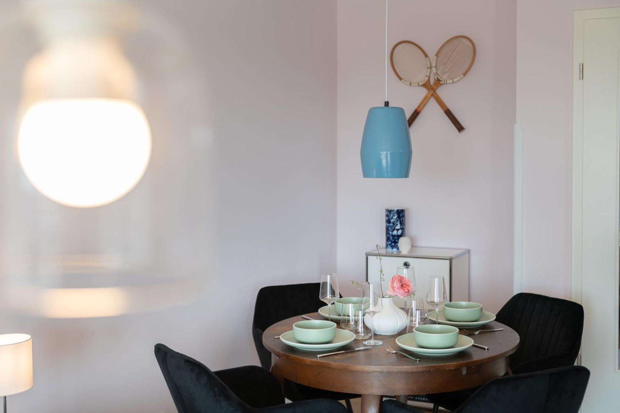 Cls Moderne City-wohnung Tiefgarage, E-laden, Balkon, Parken, Blick Ueber Hamburg, Cafe Im Haus, Bus Gegenueber, Flex Check In Appartement *