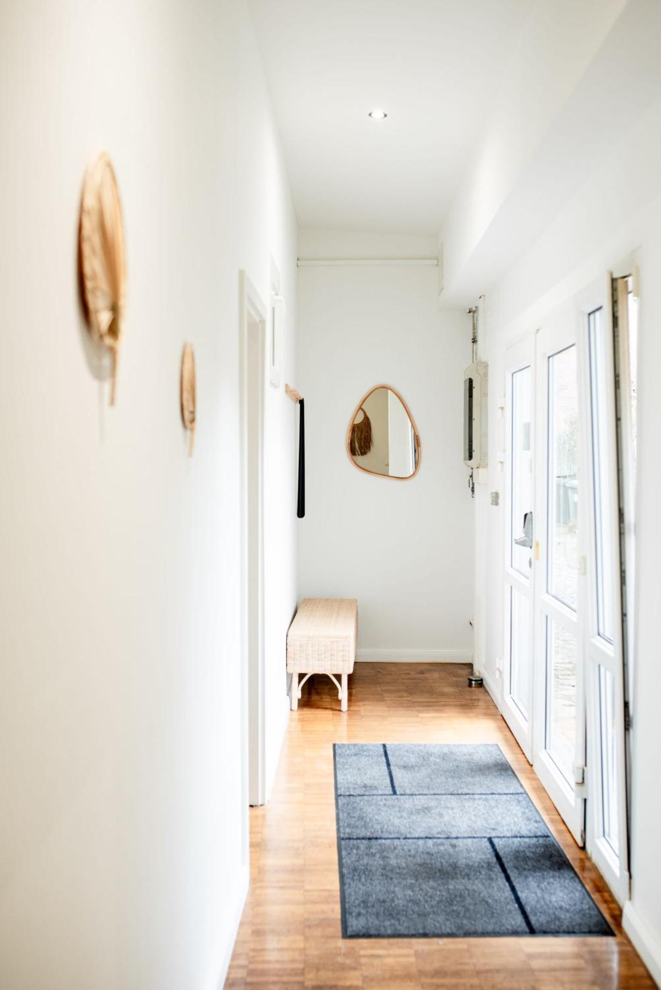 Apartment - 2 Bedrooms For Up To 11 Guests *