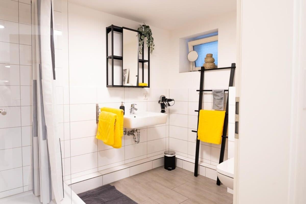 Altona - Three Bedrooms For Up To 10 * Hamburg-Harburg