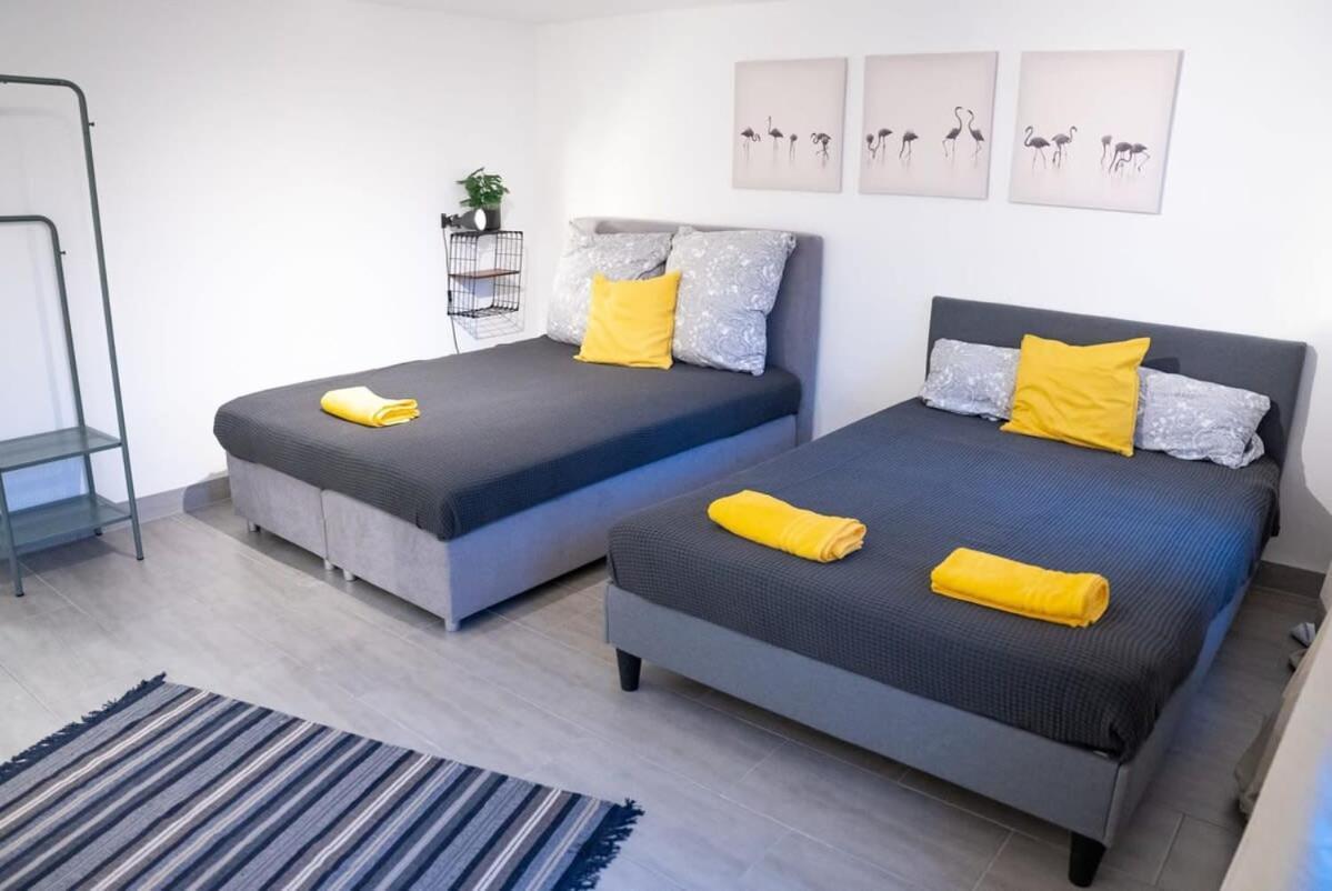 Altona - Three Bedrooms For Up To 10 * Hamburg-Harburg