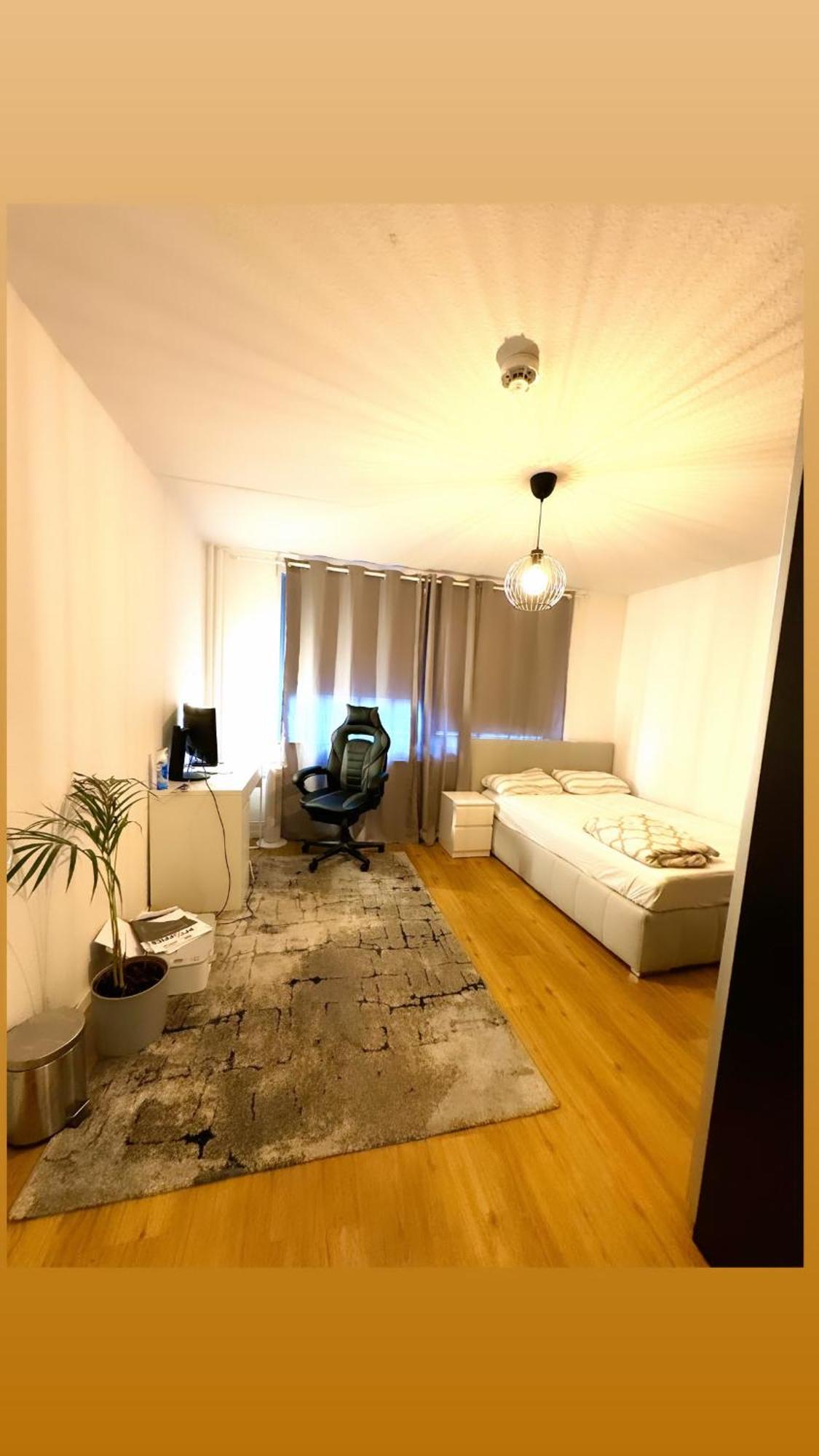 Private In The Center Of