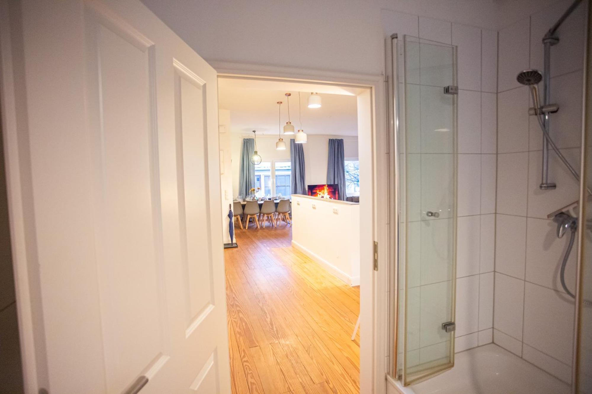 120qm/ Loft/ Tischkicker Appartement *