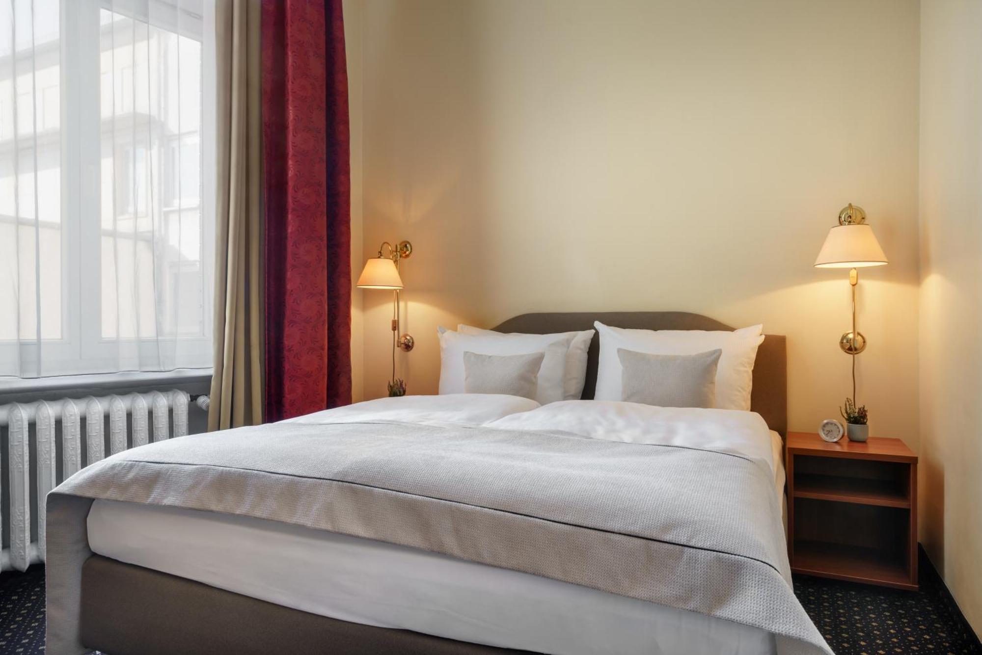 Novum Kronprinz Hauptbahnhof Hotel