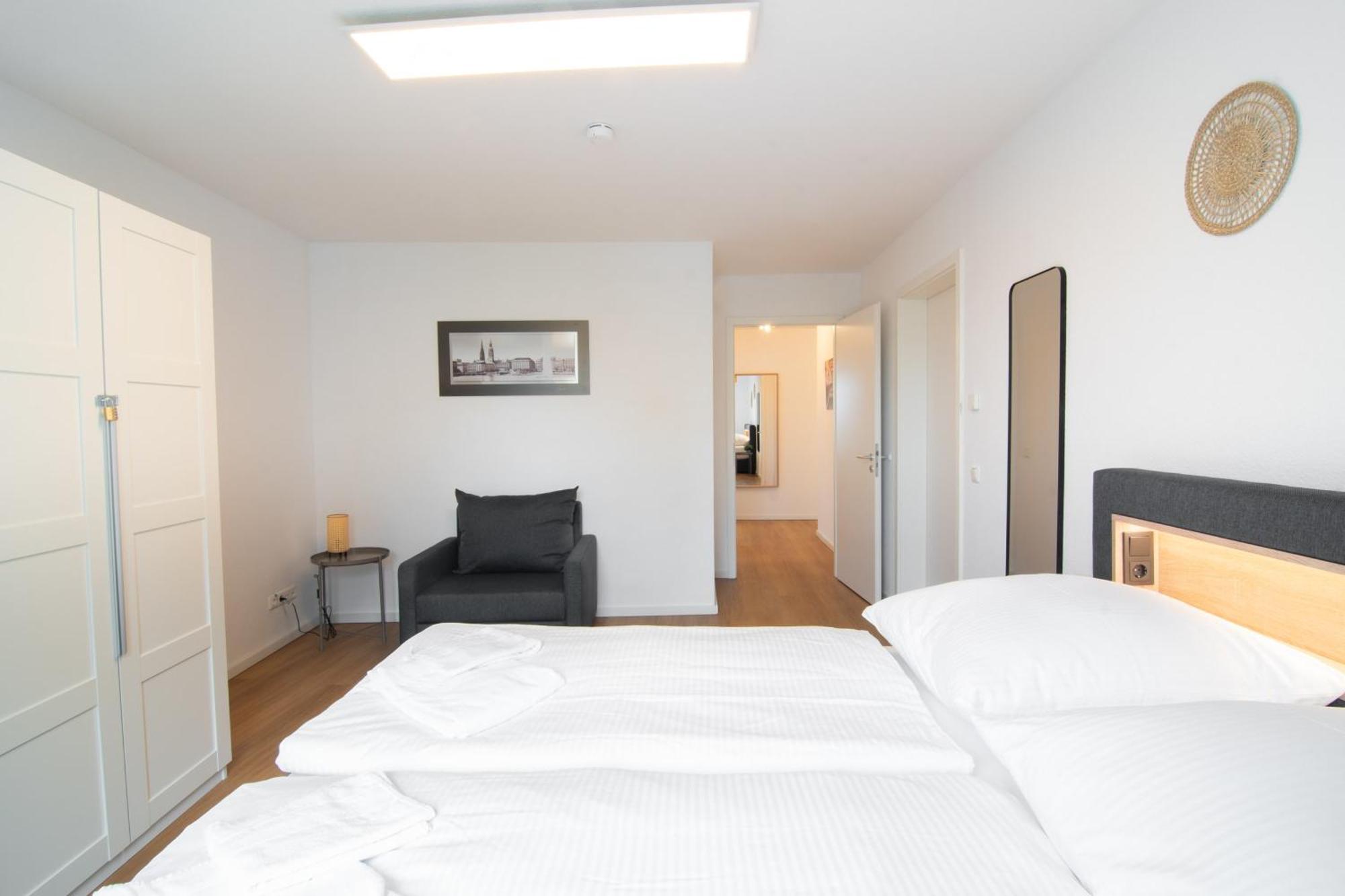Apartment 4 Bedrooms For Up To 12 Guests Hamburg