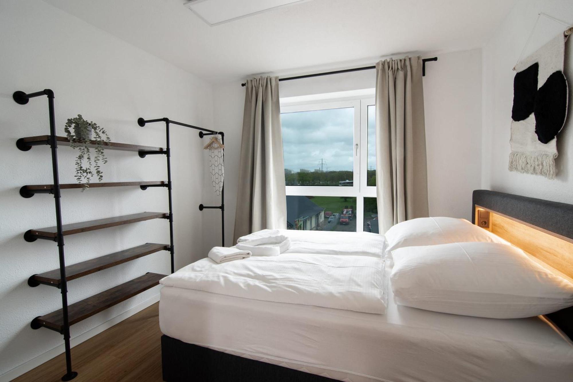 4 Bedrooms For Up To 12 Guests Apartment *