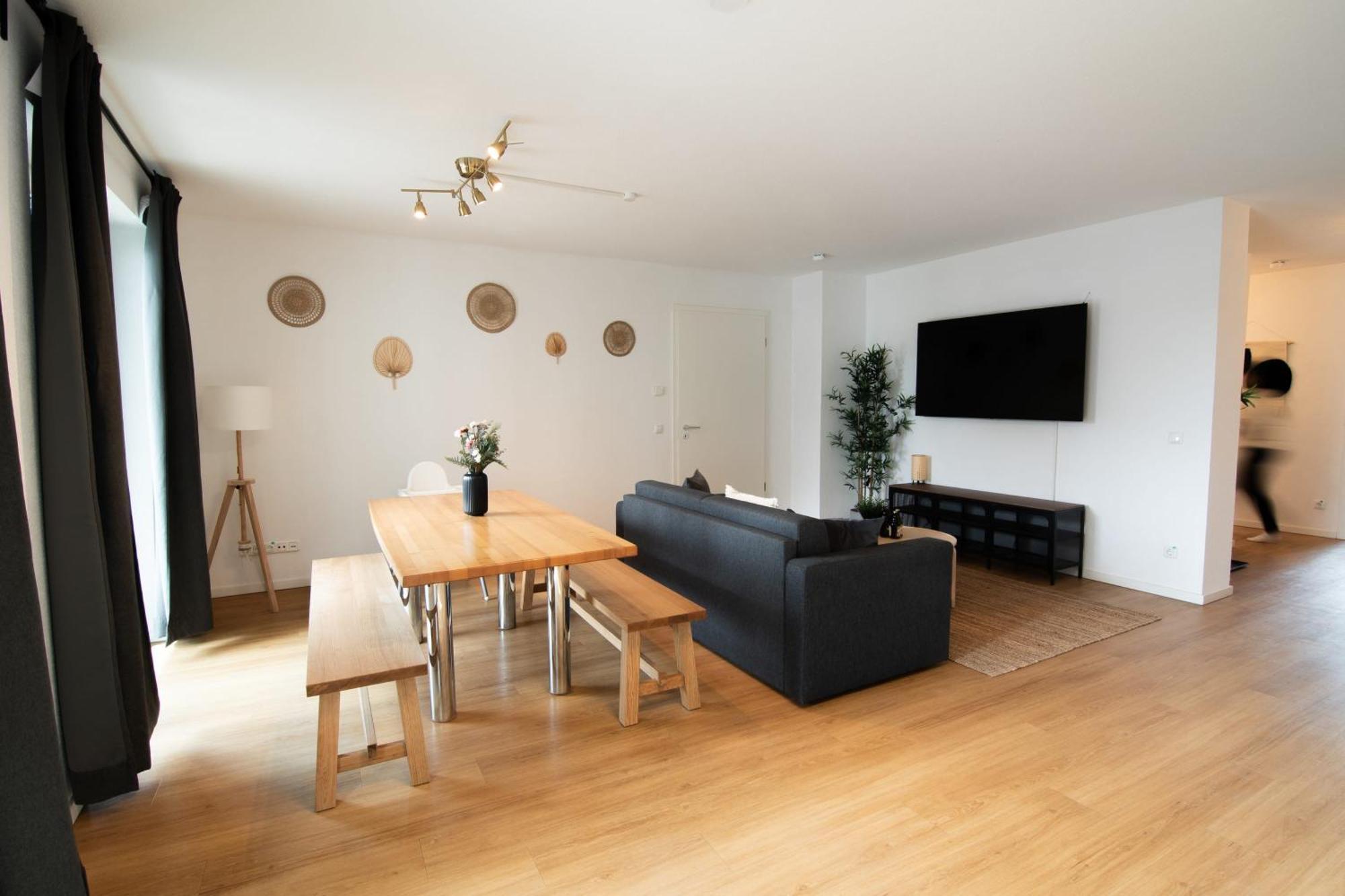 Apartment 4 Bedrooms For Up To 12 Guests Hamburg