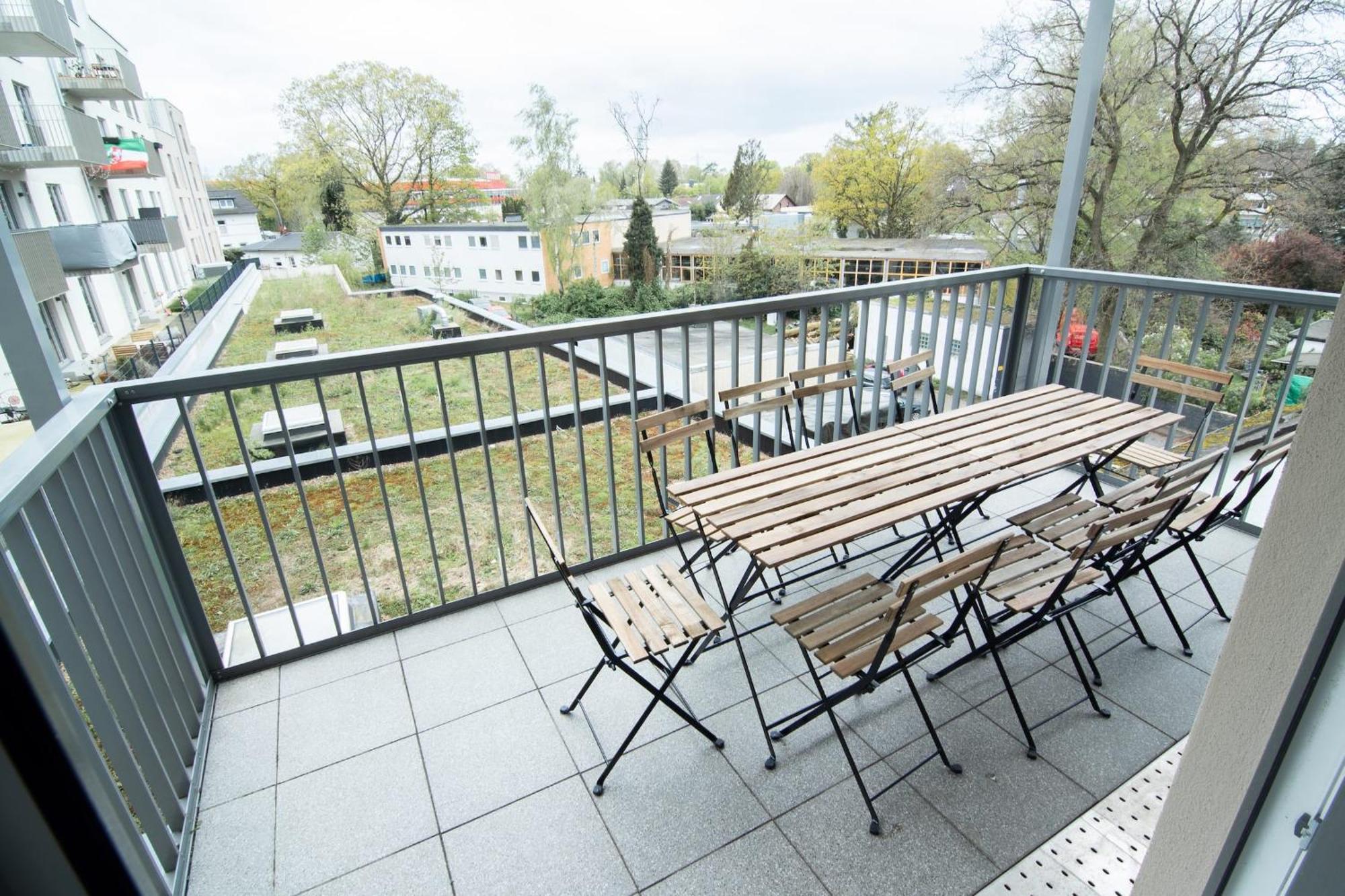 4 Bedrooms For Up To 12 Guests Hamburg