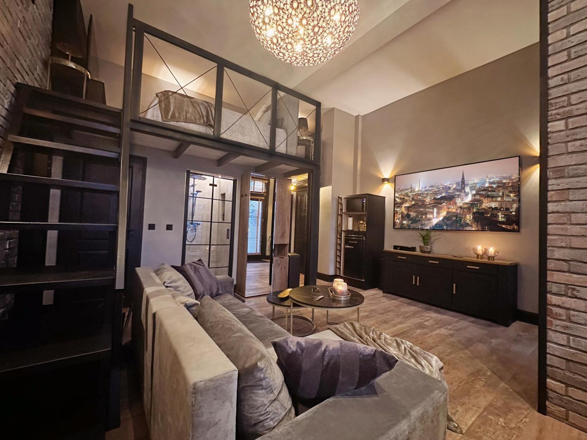Apartment Black 6 Luxus In Alsternaehe Hamburg