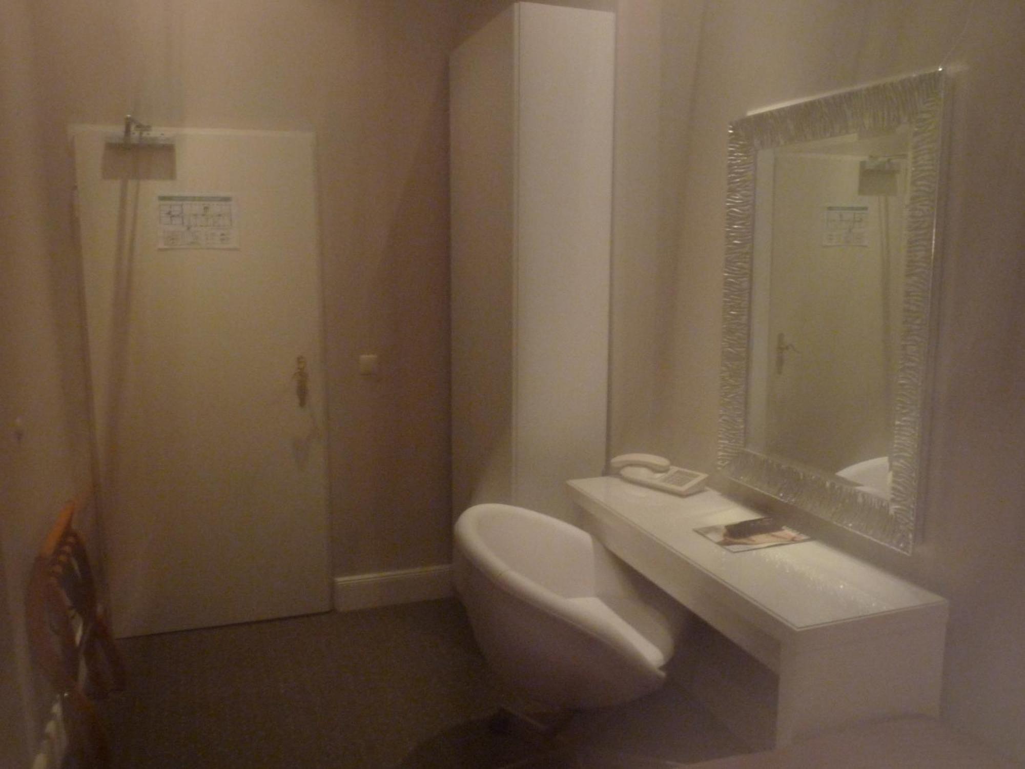 Commodore Hotel 3*